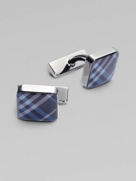Classic square cuff links with a signature check pattern.99% brass/1% enamel½ squareImported