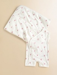 Bring home baby in this comfy, cozy cotton blanket with knight print.CottonMachine washImported