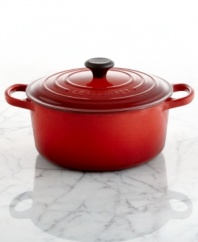 One-pot perfection! The best addition for small families, this enameled cast iron oven packs your kitchen with even greater precision and performance than ever before. Perfect for side dishes or potluck additions, this Signature piece masters slow cooking, evenly distributing and retaining heat and moving effortlessly from oven to table. Lifetime warranty.