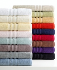 Color your world. Featuring luxurious Turkish cotton with an exceptionally soft finish, Lauren by Ralph Lauren's Carlisle hand towel outfits your space in style. Choose from an array of brilliant hues to complement your decor.