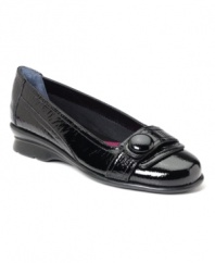 A sweet look from Aerosoles. The Raspberry flats feature a high gloss shine, button décor and a supportive sole.