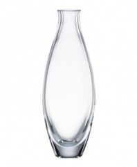With clean lines and a narrow spout, this graceful Lenox Garden bud vase brings out the best in dahlias and other small- or medium-sized blossoms. Perfect for any space and shade of bouquet in luminous glass. Qualifies for Rebate