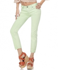 In spring's coolest shade, these mint-colored Free People cropped skinny jeans will have all the fashionistas green with envy!