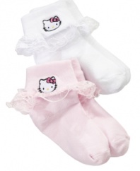 Purr-fect for her tiny toes. Sweeten up her outfit with a pair of these socks from this Hello Kitty two pack.
