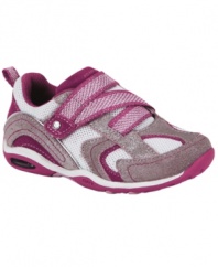 Stop on a dime. She'll be quick and comfortable in these Stride Rite sneakers with air technology and forefoot grooves for maximum performance.