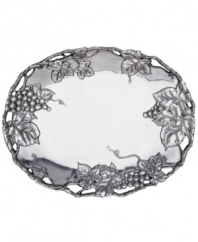 The Grape Weave oval tray will add a touch of whimsy to your tabletop or mantle. A raised and intricate pattern of grape clusters on high-polished aluminum conveys unparalleled elegance.