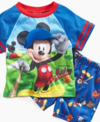 The perfect catch! He'll be ready to drift off to sweet dreams for fun games with his friends in this adorable Mickey shirt and short sleepwear set from AME.