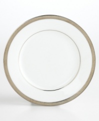 The sophisticated platinum accents of the Charter Club Grand Buffet Platinum collection add sparkle to your tabletop. This bread and butter plate is an essential for any formal service.