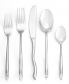 A fresh catch for beach homes, Seashell flatware combines sculpted handles and scalloped edges in matte stainless steel for an organic look and feel. This 20-piece set includes everyday service for four.
