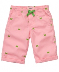 Just the right combination. Contrasting colors  give a pretty pop to these adorable capri pants from Osh Kosh.