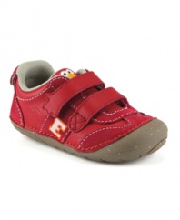 Lovable, laughable Elmo comes to life on this lively red leather and suede shoe which features SRT Soft Motion technology making it super lightweight and flexible. Elmo will give your baby's feet a big hug with dual strap closures that provide a comfortable, secure fit.
