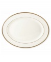 From designer kate spade comes this clean, classic and glistening dinnerware collection. Featuring lustrous gold, platinum and black rim accents on fine white bone china, Sonora Knot is a fresh take on traditional finery, perfect for any occasion.