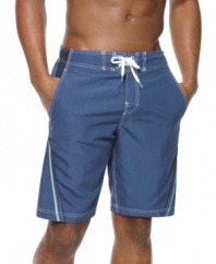 Just add water. Whether you're hitting the beach or the boardwalk, these Speedo trunks keep you covered in style.