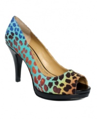 Make sure everyone can hear you roar with the Danee platform pumps by Nine West. A rainbow-colored cheetah print looks smashing on this sassy peep-toe design.