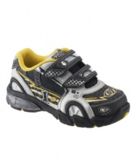 These cool kicks leave all the hum drum footwear in the dust.  He'll love burning rubber in these super-fun Stride Rite race car sneakers.