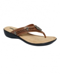 Get up and go with the Silverthorne thong sandals by Minnetonka. Featuring the brand's classic Southwestern styling and comfort, they're perfect for long days of walking.