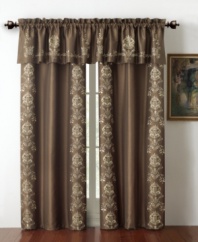 A splash of medallion embroidery cascades along the borders of the Garwood window panel. This combination of vintage-inspired detailing and shimmering color creates a refined look in any room. In addition, its convenient interlining makes for gorgeous draping and year-round energy efficiency.