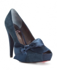 The Destiny Pumps from Paris Hilton have a bright future with their sexy peep toe upper and a flirty bow embellishment.