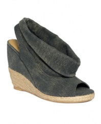 Smooth the transition from season to season with the laid-back Fanatic shooties by Rebels. With a slouchy upper revealing a bit of toe and an espadrille wedge heel, they embrace both warm and cool weather trends.