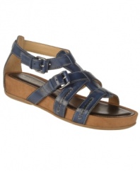 Naturalizer brings you the big easy of sandals. With stylish straps and a comfortably cushioned wedge heel, the Orleans sandals are great for causal days.