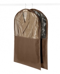 Keep clothes alive! Storing and protecting garments is quick and simple with this set of vinyl zip bags that keep out dust, odors, moths and more. Organize your suits, sweaters, blouses and other short garments so they always look as good as new!