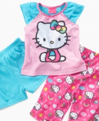 Somewhere over the rainbow. She'll be dreaming of far away places and fun times with friends in this cozy shirt, short and pant Hello Kitty sleepwear set from AME.