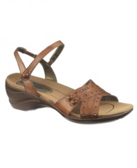 Spend all day in search of adventure with the stylish comfort of the Vevay sandals by Hush Puppies.