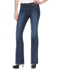 In a shorter inseam, these Else petite bootcut jeans are perfect as your spring denim staple!