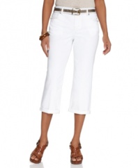 Style&co. gets spring-ready with chic white capri jeans. They come with a coordinating belt for a perfectly-accessorized look!