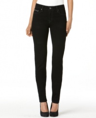 The perfect cross between denim and fitted black pants, these Levi's skinny leg jeans will never do you wrong!