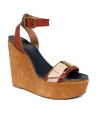 Take your style on a trip back to the 70s with the Silvia wedge sandals by Lucky Brand. Rich, earthy hues and a suede platform are completely groovy.