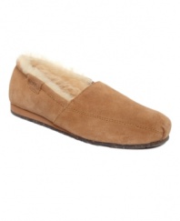 Cold feet deserve a winter treat. End each day by slipping into the furry lining of the Silverton slippers by EMU.