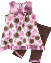 Pretty in patterns. Keep her wardrobe interesting with this adorable tunic and legging set from Kids Headquarters.