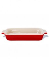The ideal cooking and serving dish. This stoneware baker goes from the oven to the table with ease. Its low sides and shape make it ideal for creating casseroles, lasagna, peach cobbler and so much more. Plus, the bold, classic color makes a grand presentation at the dinner table. Limited lifetime warranty.