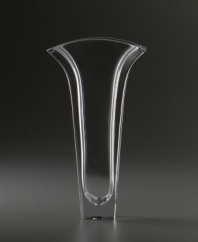 Mimicking a modern lily, this crystal vase from Nambé lithely rises to the dramatic occasion.