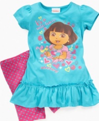 Que preciosa! She'll know exactly where she's going in this adorable Dora the Explorer tunic and bike shorts set from Disney.