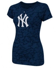Get hyped! Your excitement will be visible when you're sporting this camouflage New York Yankees t-shirt from Majestic.