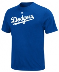 Grand slam! You'll score classic style, comfort and team pride in this Los Angeles Dodgers MLB t-shirt from Majestic.