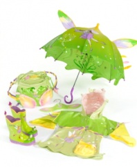 Even fairies need a place to store their necessities. This backpack is made of sturdy PVC to protect her possessions in the wind and rain. Braided straps on the sides and petal details add cute accents.