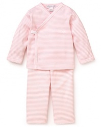 This super cuddly set is perfect for your newborn, offering head-to-toe stripes crafted in the softest cotton.