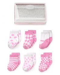 Let the little one's feet be the star of the show with these eye-catching socks woven from organic cotton. Comes with six different patterns, packaged in a gift-ready box.