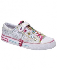 Get her Glitzy on! This printed canvas sneaker will give her Fall outfits a fun splash of color and style. From school to the mall, the Glitzy Pets on this pair will keep her smiling and comfortable thanks to a flexible outsole and slip-on styling for easy on/off.