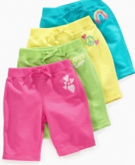 Relax. The soft knit fabric and fun colorful prints make these the perfect shorts to keep her comfy at home.