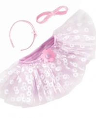 Your tiny dancer will look like she's ready for the stage in this sweet Cutie Pie Baby tutu and matching headband.