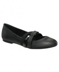 The graceful design of these Mandi flats from Jessica Simpson will add a mature elegance to any outfit.