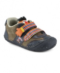 Funky, free-spirited Ernie comes to life on this navy leather and suede shoe which features SRT Soft Motion technology making it super lightweight and flexible. Ernie will give your baby's feet a big hug with dual strap closures that provide a comfortable, secure fit.
