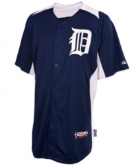 Hit it out of the park. Get into the swing of team spirit in this Detroit Tigers MLB jersey from Majestic.