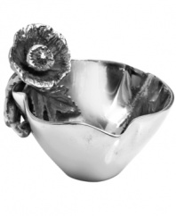 Utterly romantic, the Juliet Petal tidbit bowl features an organic shape and poppy blossom sculpted in nickel-plated aluminum. Hand finished detail lends unique character to each piece from Star Home.