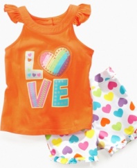 Heart it. She'll adore the heart graphic and allover print on this tunic and shorts set from Kids Headquarters.
