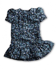 Just for the frill of it, this floral dress features cute cap sleeves and ruffled dropped hem.